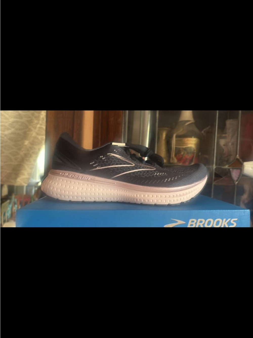Brooks Women’s Running Shoe - Black and Pink
